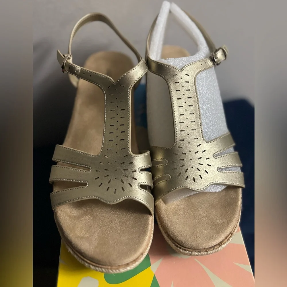 Easy Street Women's Dorinda Wedge Sandals #12